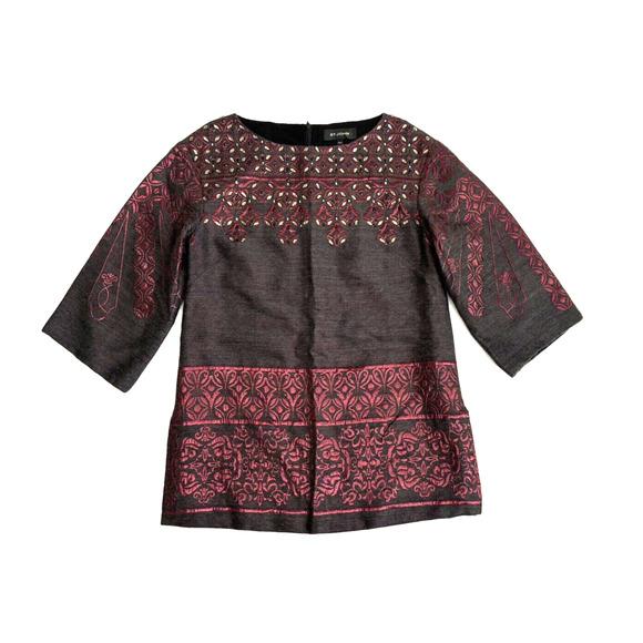 St. John Top M Gray Red Embroidery Embellished Rhinestones Beaded Half Sleeve - Picture 1 of 14